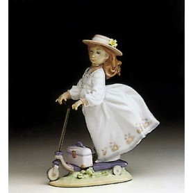 Niña en Patinete-01006031