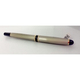 Pluma Plateada Satinado Combinada Dorado-Negro