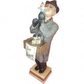 Algora Figurine