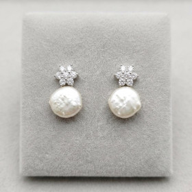 Silver Earrings and Natural Pearl | Pure Elegance